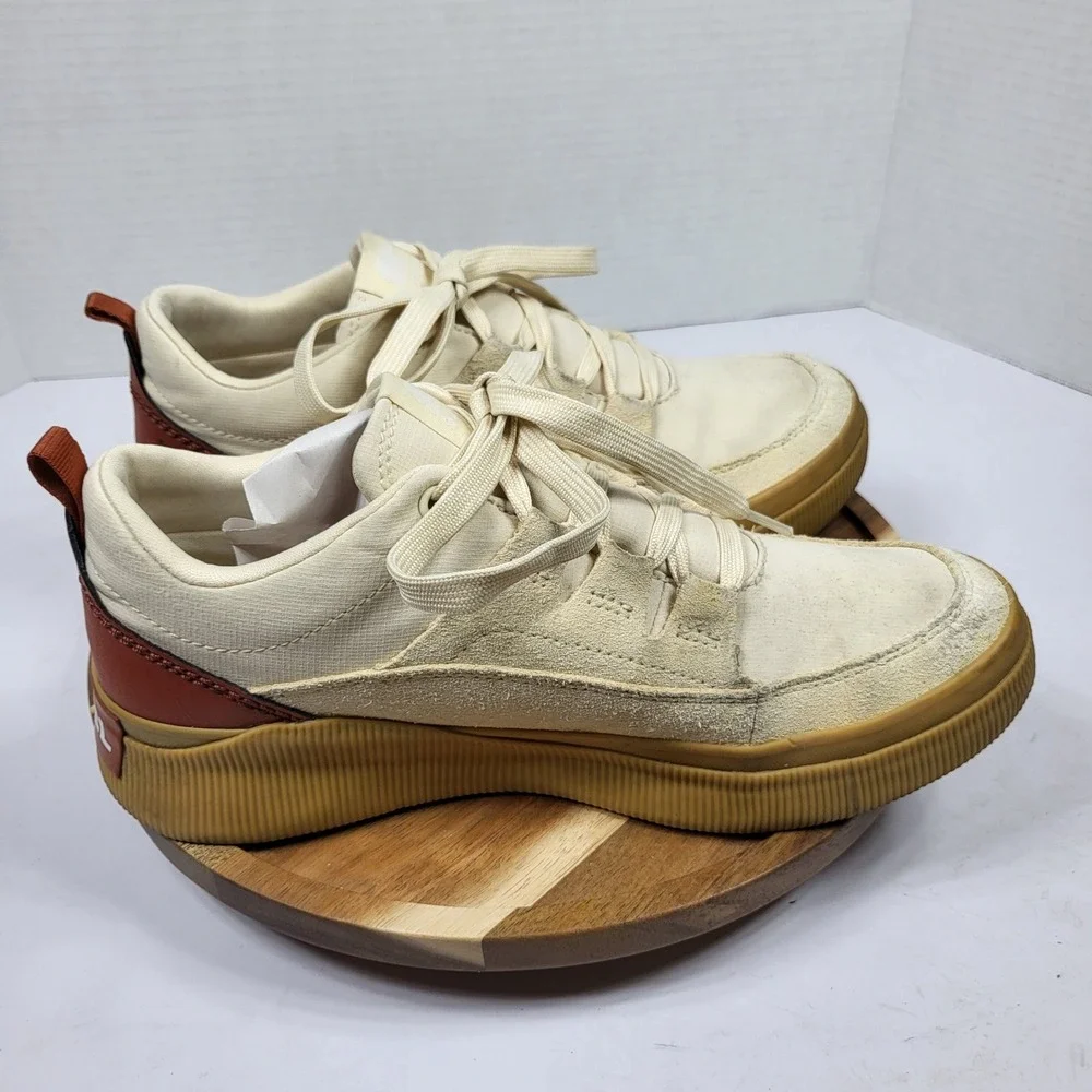 Sorel Out N About IV Low Women 9.5 Sea Salt Fawn Good Waterproof Sneakers